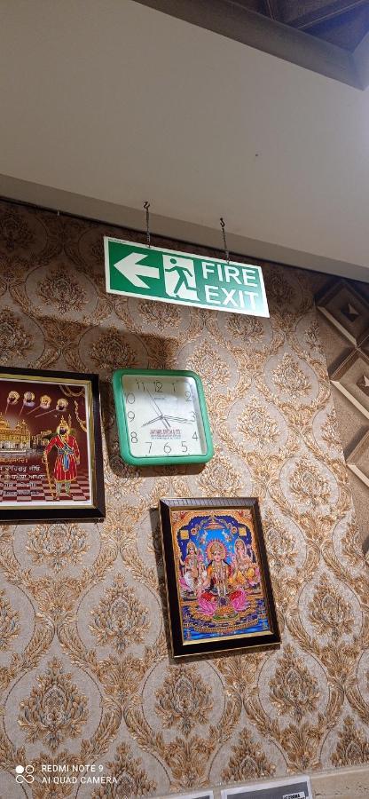 Hotel Ravi Residency Jalandhar Buitenkant foto