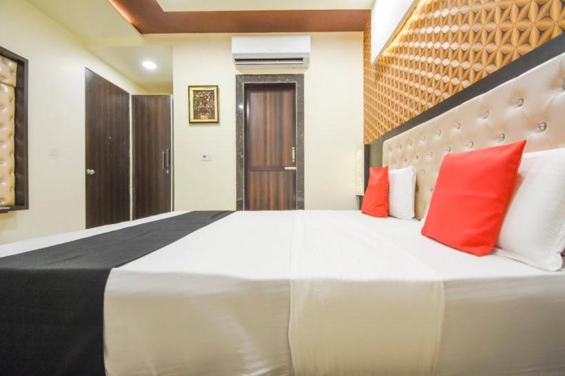 Hotel Ravi Residency Jalandhar Buitenkant foto
